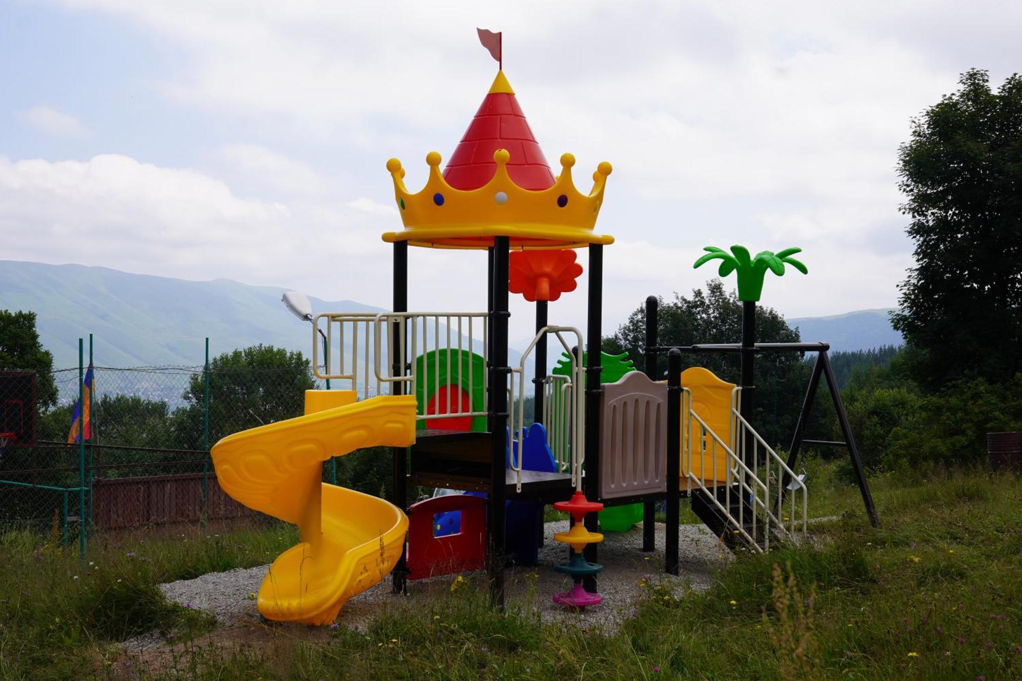 הוילה Margahovit Glamping Wolf Mount מראה חיצוני תמונה